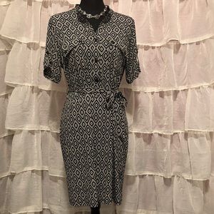 Super Cute B&W Pattern, Belted “Smock” Dress